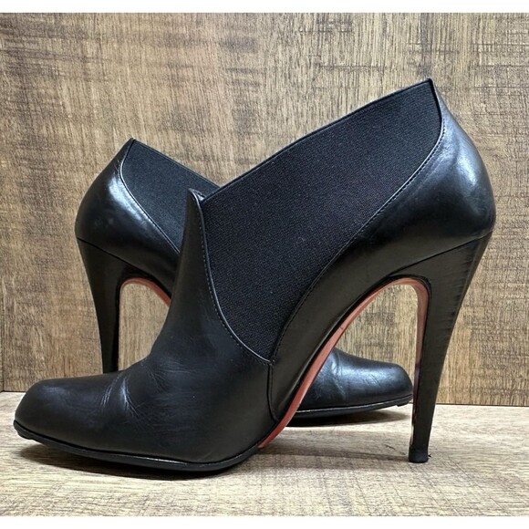wChristian Louboutin Women  8.5  38.5 black leather booties with sole protection - Picture 7 of 16